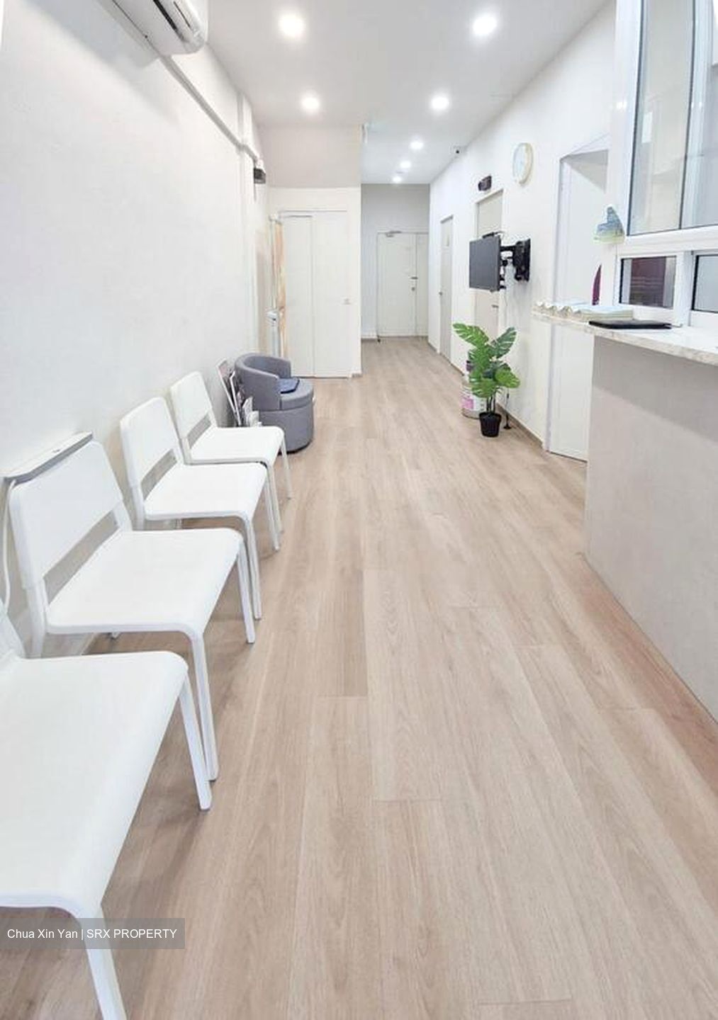 Ang Mo Kio Avenue 1 (D20), Shop House #520510811